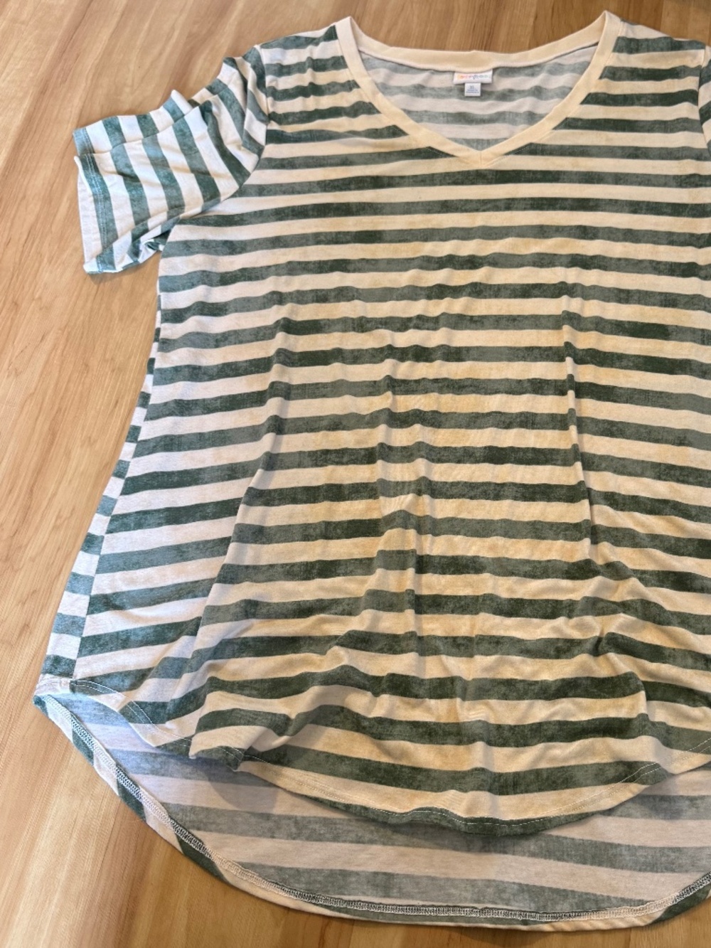 LuLaRoe XL Shirt